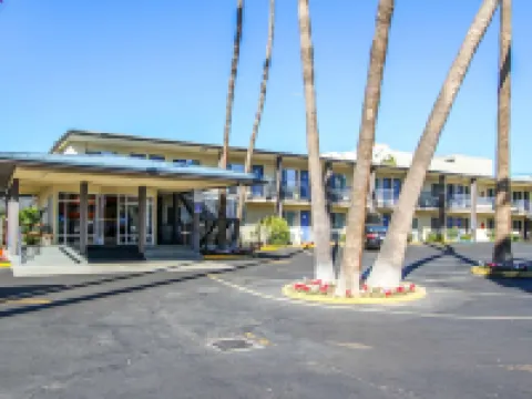 Motel 6 San Diego, CA - Airport - Harbor Hotels near Santa Fe Depot
