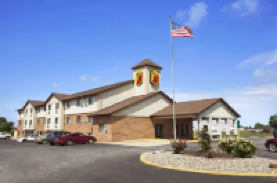 Super 8 by Wyndham Mt. Vernon IL Hotels in Mount Vernon