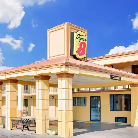 Super 8 by Wyndham Athens