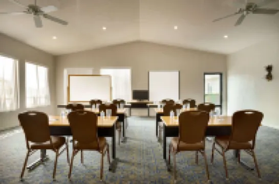 トラベロッジ バイ ウィンダム ジレット