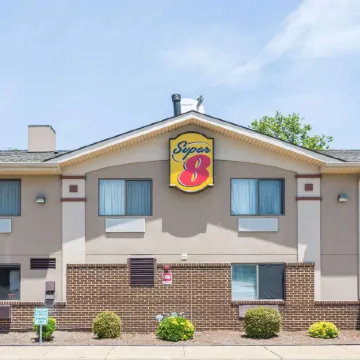 Super 8 by Wyndham Hampton