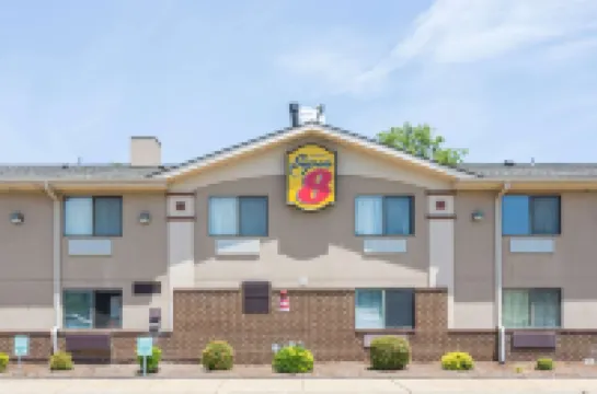 Super 8 by Wyndham Hampton