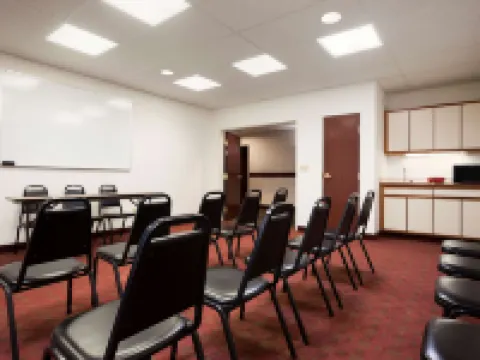 奧羅拉-內珀維爾地區速8酒店 奧羅拉酒店