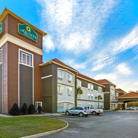 La Quinta Inn & Suites by Wyndham Mobile Satsuma / Saraland