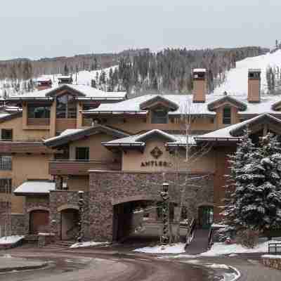 Antlers at Vail Resort Hotel Exterior