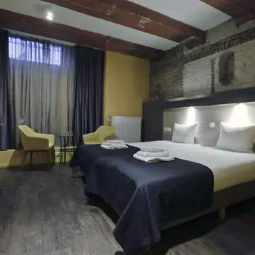 City Hotel Amsterdam Отели рядом с достопримечательностью «НЕМО»