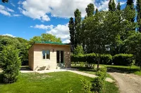 Le Mas des Cerisiers Jacuzzi et Sauna Inclus Pour Tous les Logements - Bed and Breakfasts