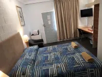 Warren Motor Inn