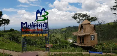 Aazia Homestay Hotels in Tulusbesar