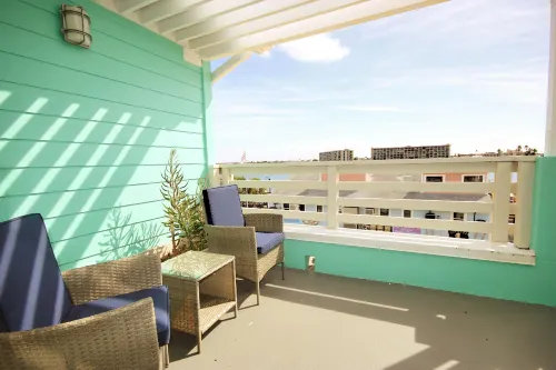 John's Pass Hotel - parking
