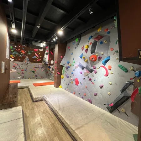 Climb Inn Cocomo