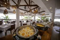 Ocean Vida Beach and Dive Resort - breakfast