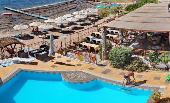 Pebble Beach Hotel - Housity