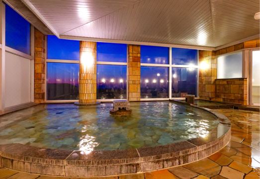 오에도 온센 모노가타리 닛코 키리푸리의 온천 시설