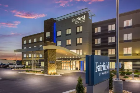 Fairfield Inn & Suites Rolla Отели рядом с достопримечательностью «Computer Science»