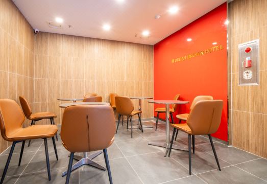 객실 내부 스타일러