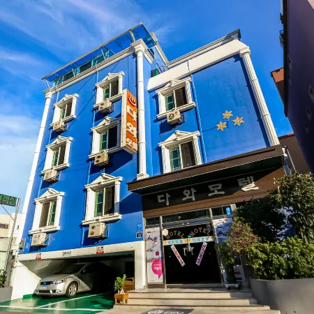 Dawa Motel Отели рядом с достопримечательностью «Буддийский храм Сокчхон»