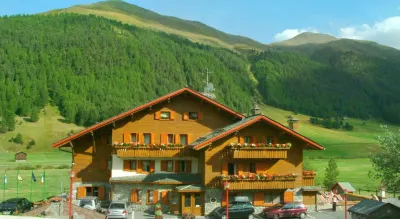 Paradise Lodge