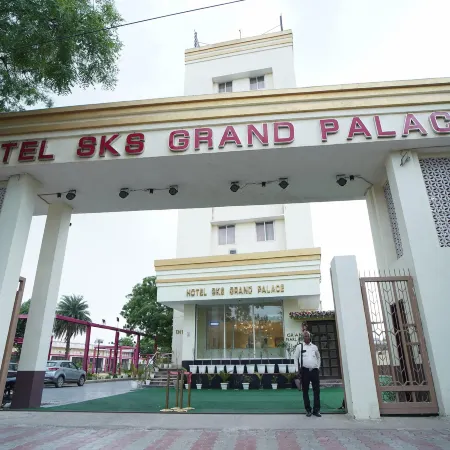 Hotel Sks Grand Palace-Vrindāvan