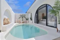 Bohemian Jogja Villas with Private Pool - Villaer
