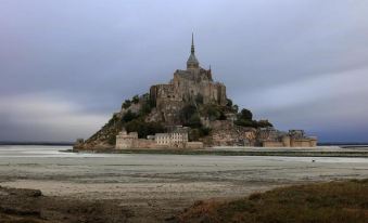 Le Saint Aubert