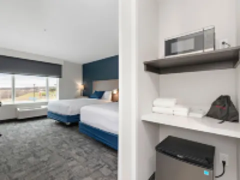 Holiday Inn Express KANSAS CITY NORTH – PARKVILLE by IHG Hotels in Platte County