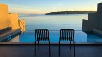Feliz Villa Suite Kourijima View - Pools
