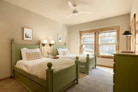 Atkinson by AvantStay Lake Front Home w Stunning Views in Tahoe Vista Отели в г. Тахо Виста