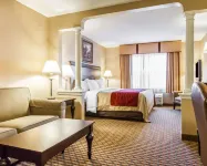 Comfort Inn & Suites Scarborough-Portland - Parking