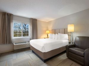 Sonesta Simply Suites Huntsville Research Park