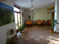 Guesthouse Mesec Zaplana Отели в г. Municipality of Postojna