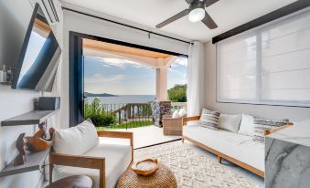 Playa Flamingo Towers Cliffside Retreat: Endless Views & Sunsets