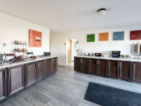 Travelodge by Wyndham Welland Hotels in Welland