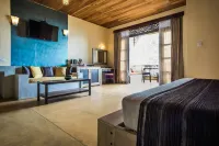 Yasmin Hill Longevity Oasis - Business