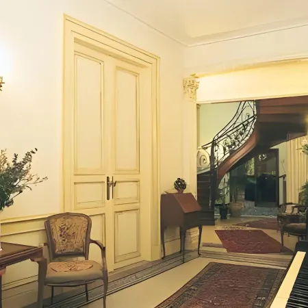 Hotel Monsieur Ernest