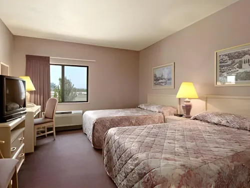 Baymont by Wyndham Paducah Các khách sạn ở Metropolis