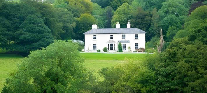 Lough Bawn House Hotels in County Meath