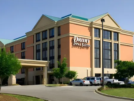 Drury Inn & Suites Birmingham Lakeshore Drive Отели рядом с достопримечательностью «Университет Самфорд»