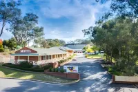 Commercial Golf Resort Hotels near Sunglass Hut Myer Albury