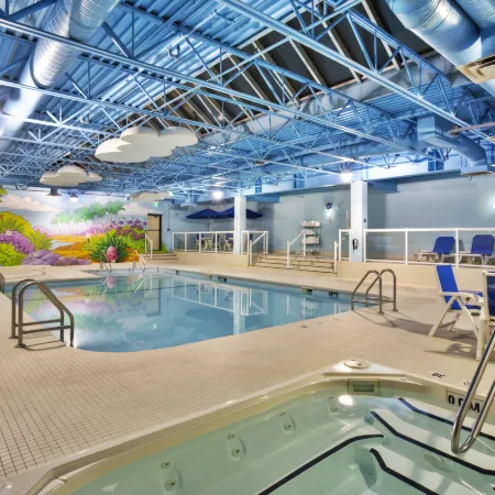 Holiday Inn Express WINNIPEG AIRPORT - POLO PARK by IHG Отели рядом с достопримечательностью «Стадион «Шо Парк»»