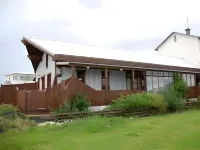 Raven's Bed Hotels in Vogar