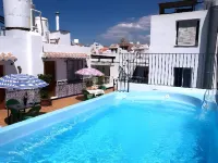 Apartamentos Pepe Mesa โรงแรมในเนร์คา