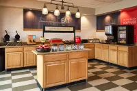 Hampton Inn Taos - breakfast