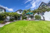 Wave Crest Resort Hotels near Free Flight