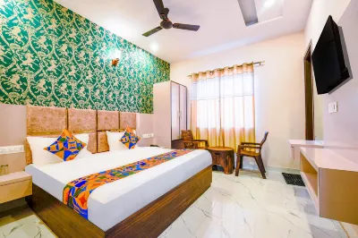 FabHotel Lohgarh Inn Hotels near Shri Durgiana Temple, Amritsar