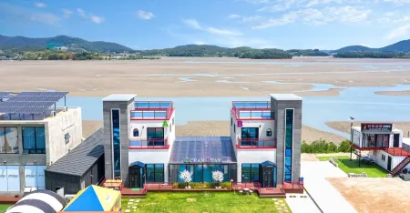 Daebudo Ocean Stay Pension Отели рядом с достопримечательностью «365 대부도 캠핑시티»