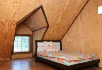Ulsan Baenaegol Dandelion Pension