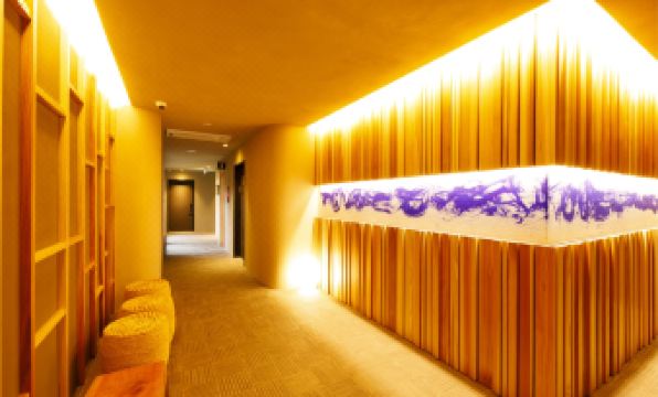 Neon Hotel - Luxury Sleep Retreat -