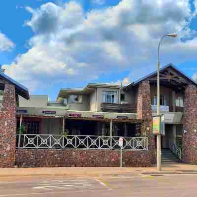 Elephant Springs Hotel Exterior