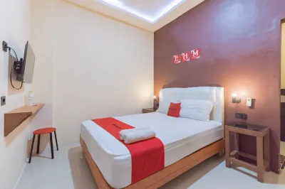 RedDoorz Near Kejaksan Station Cirebon 3 Hôtels à : Kejaksan